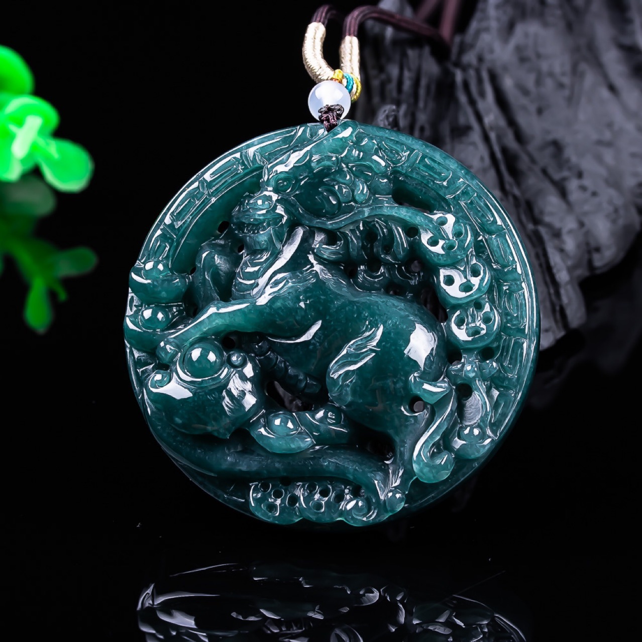 Vintage Fashion Women - Burmese Jadeite Dragon Pendant Gemstone Real