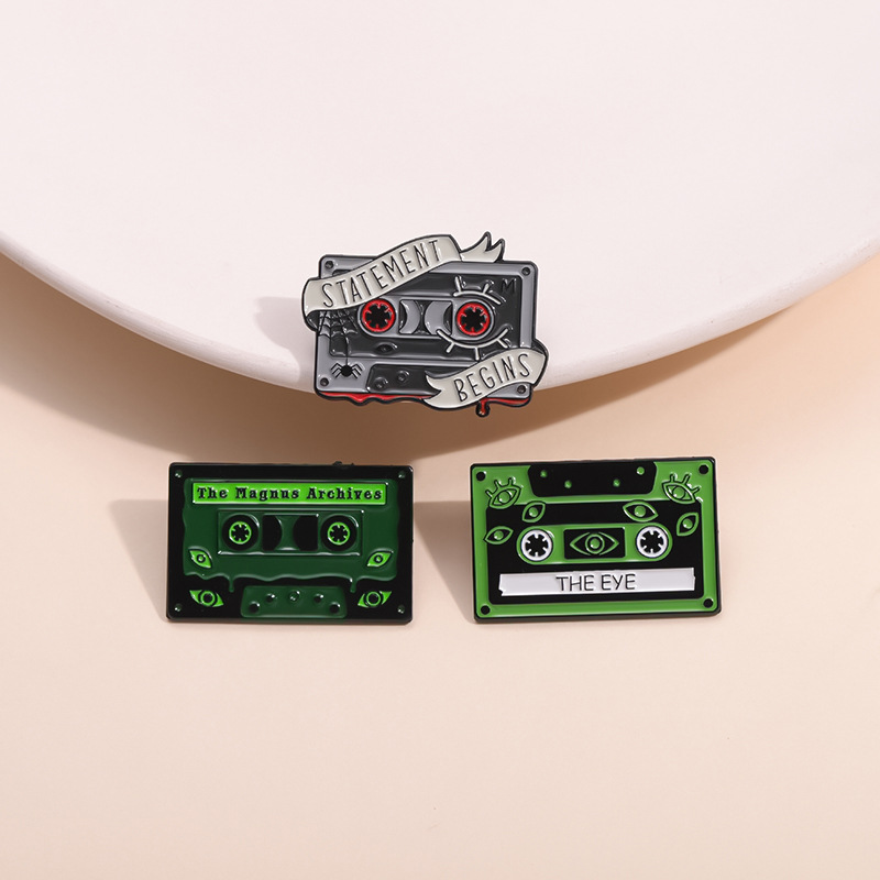 Vintage Music Tape Enamel Broo - Vintage Vibes Fashion 评论和价格