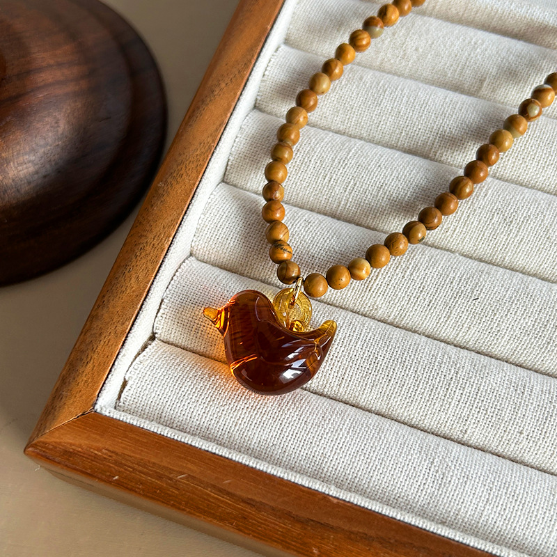 Wooden Bead Glass Bird Necklac - Vintage Vibes Fashion 评论和价格