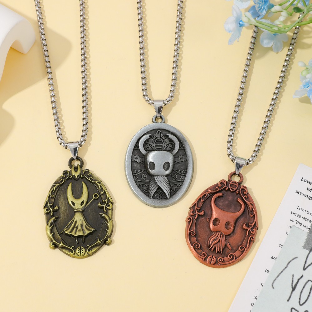 Game amulet pendant necklace,  - Vintage Fashion Game 评论和价格